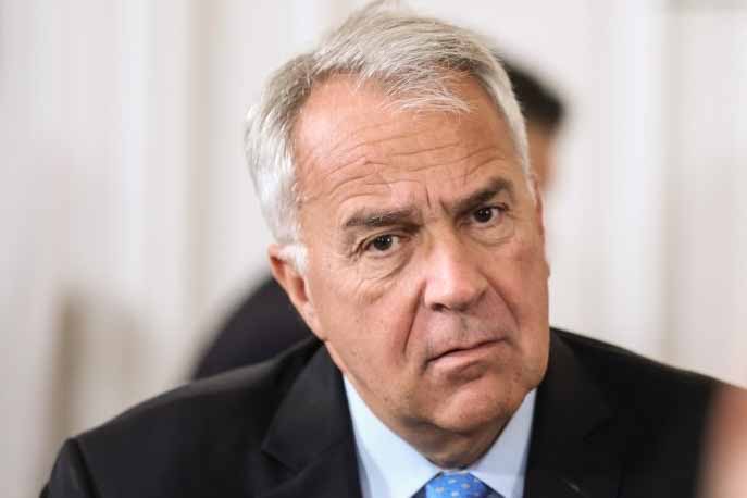 76029FD7-50E9-4AF2-9DDC-8B2E4B6E56A9